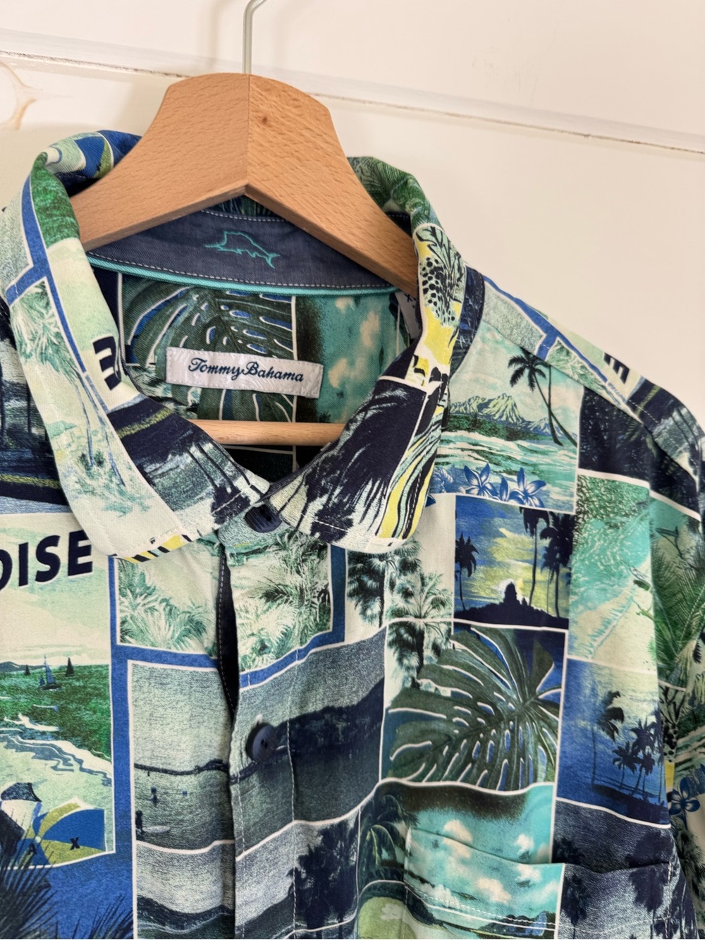 Tommy Bahama Aloha Snapshot Shirt Men’s XL 100% Silk Paradise Hawaiian Camp